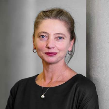 Portrait of Claudia Derichs